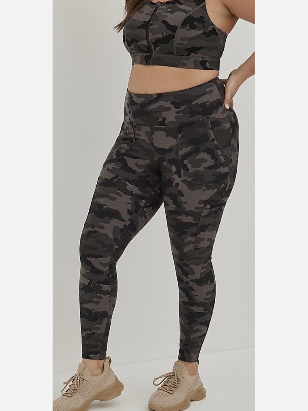 torrid EUC Camo High-Waist Leggings AND Zip sports bra set